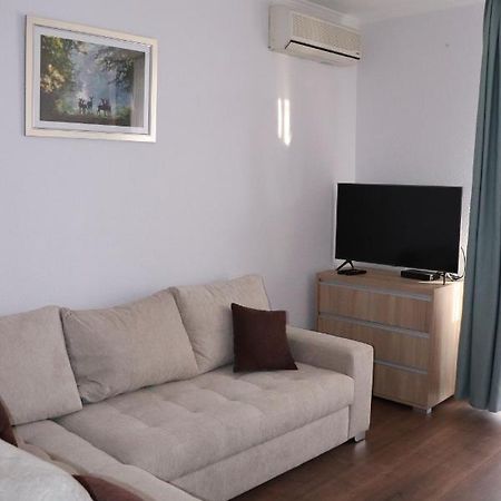 Liget Apartmanhaz Kehidakustány Εξωτερικό φωτογραφία