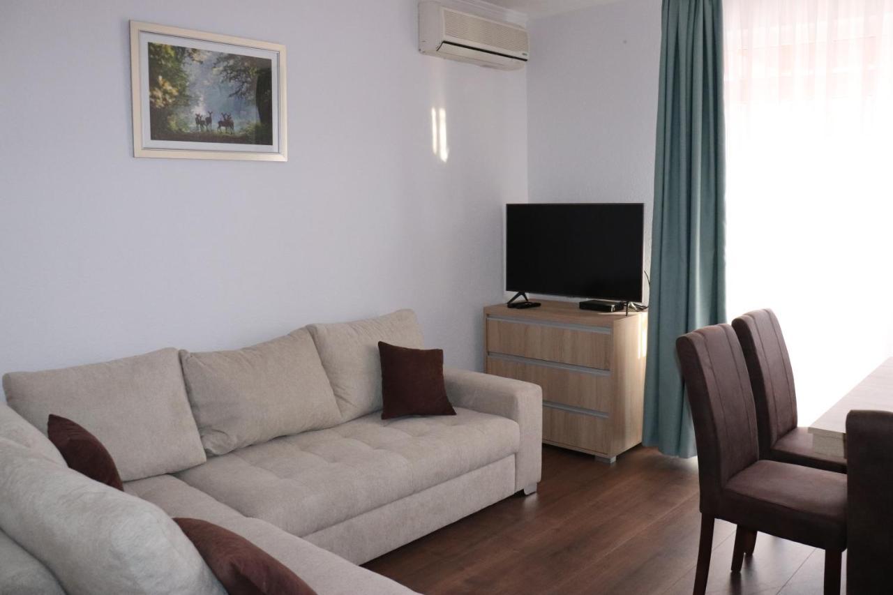 Liget Apartmanhaz Kehidakustány Εξωτερικό φωτογραφία
