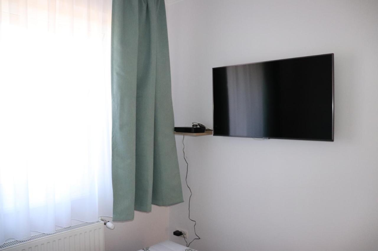 Liget Apartmanhaz Kehidakustány Εξωτερικό φωτογραφία