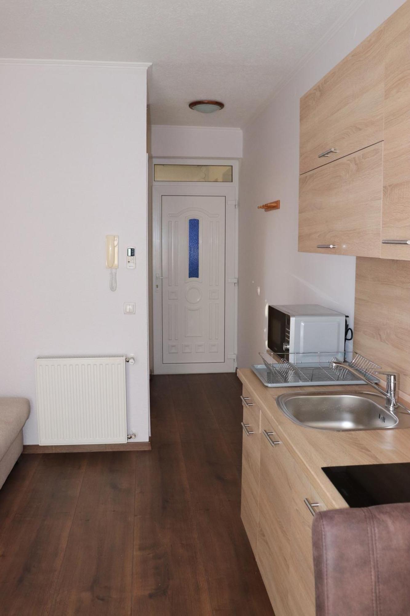 Liget Apartmanhaz Kehidakustány Εξωτερικό φωτογραφία